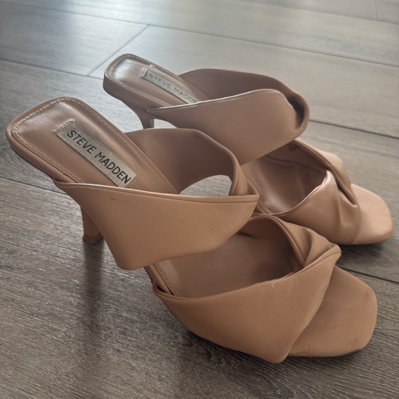 Steve Madden Heels - Picture 1 of 2